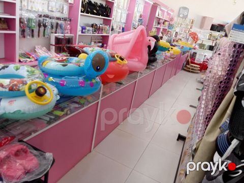 Vitrinlər satılır təzə kimidir 1 ədədi 120Azn ölçüləri standart 1m dir — Digah
