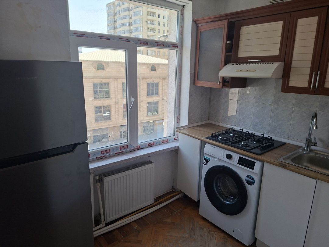 İcarəyə verilir 2 otaqlı köhnə tikili 55 m² — Mənzil, Bakı (5)