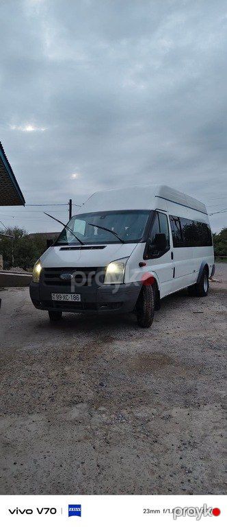 Ford Transit, 2.4 L, 2010 il, 300 000 km