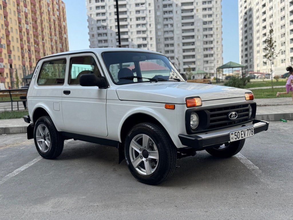 Lada (VAZ) Niva, 1.7 L, 2018 il, 63 000 km — Avtomobillər, Bakı (4)