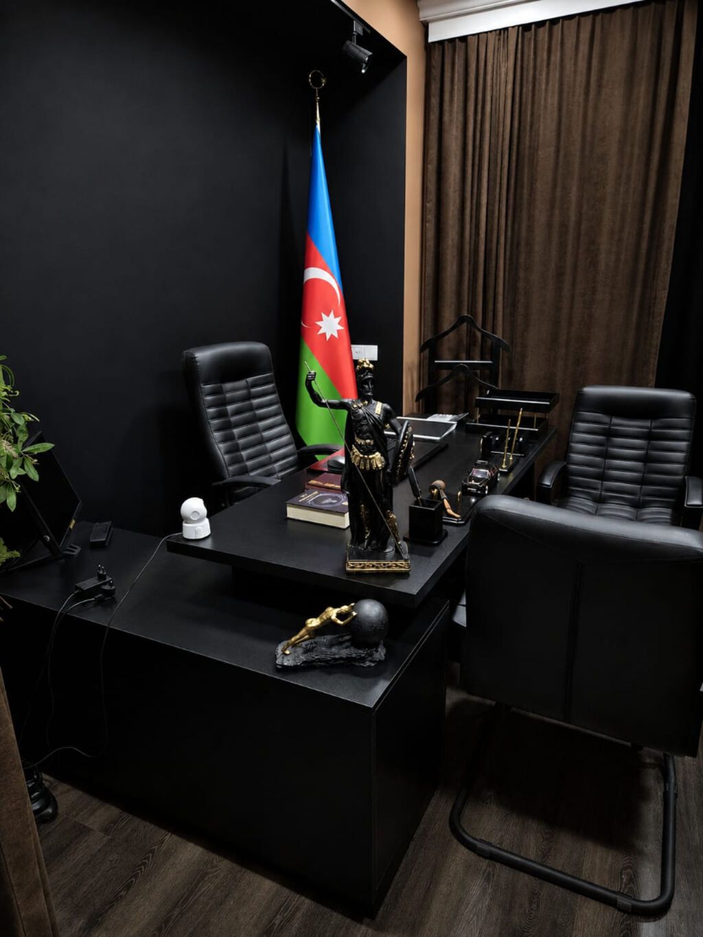 Yeni, Müdir üçün, Dördbucaq masa — Ofis mebeli, Bakı (2)