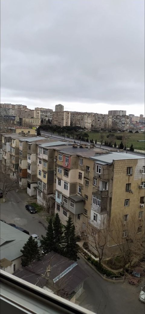Satılır 3 otaqlı köhnə tikili 88 m² — Bakı