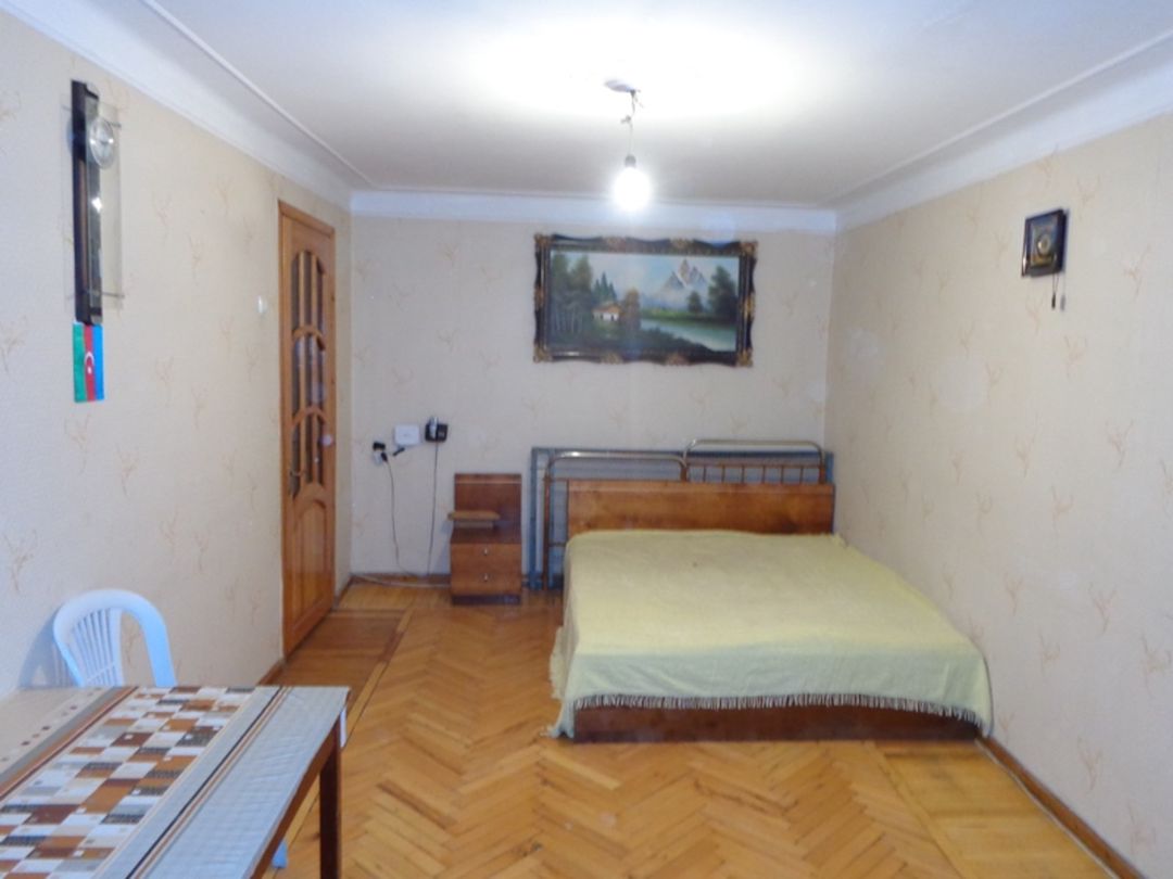 Satılır 1 otaqlı köhnə tikili 42 m² — Mənzil, Bakı