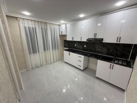 Satılır 2 otaqlı köhnə tikili 55 m² — Bakı