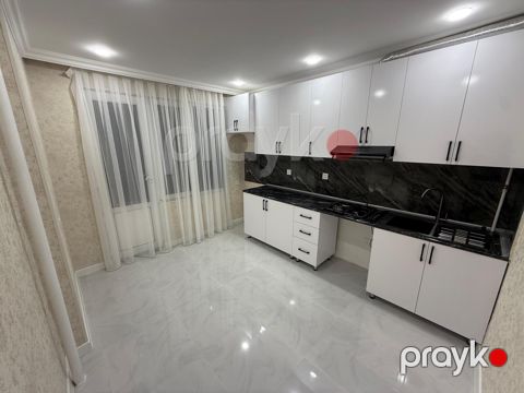 Satılır 2 otaqlı köhnə tikili 55 m²