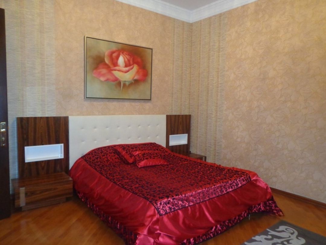 Satılır 4 otaqlı yeni tikili 212 m² — Mənzil, Bakı (6)