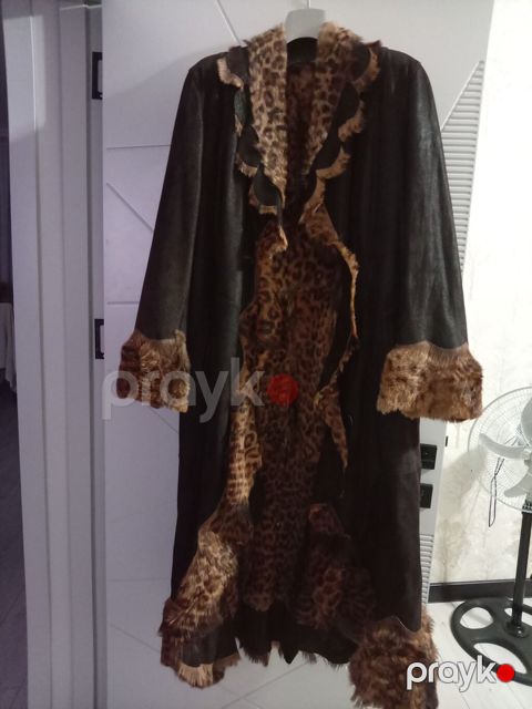 Uzun dərili üst geyimi – leopard naxışlı içlik və xəz detallarla — Bakı