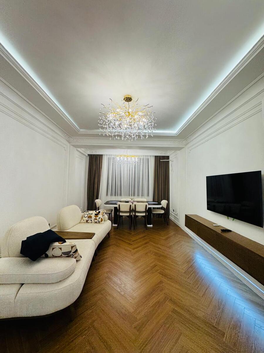 Satılır 3 otaqlı yeni tikili 118 m² — Mənzil, Bakı