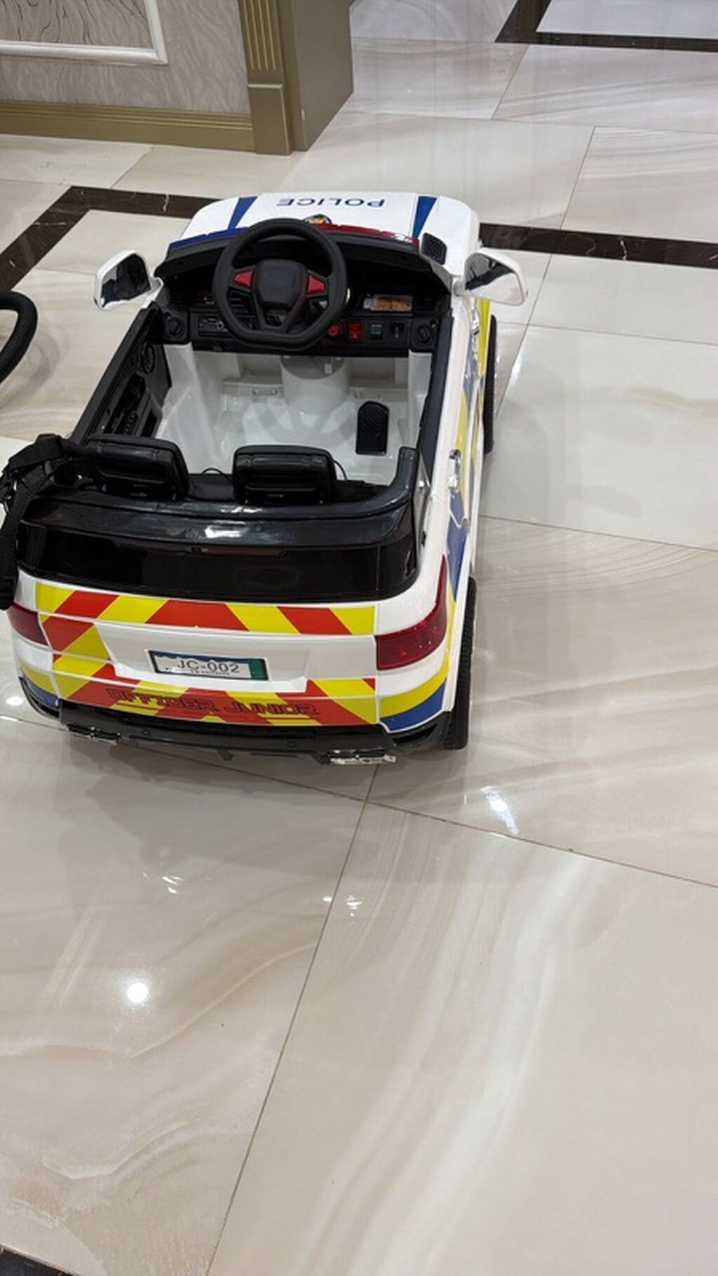 Uşaq üçün elektrikli polis maşını - Dizayn: Ağ rəngli kuzov — Uşaq avtomobilləri, Bakı (3)
