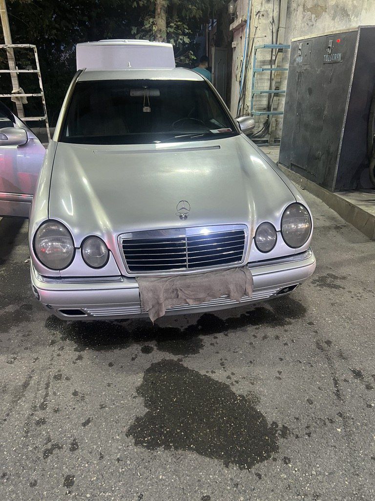 Mercedes E 230, 2.3 L, 1996 il, 631 235 km — Avtomobillər, Bakı