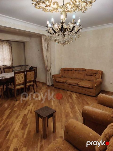 İcarəyə verilir 2 otaqlı köhnə tikili 65 m²