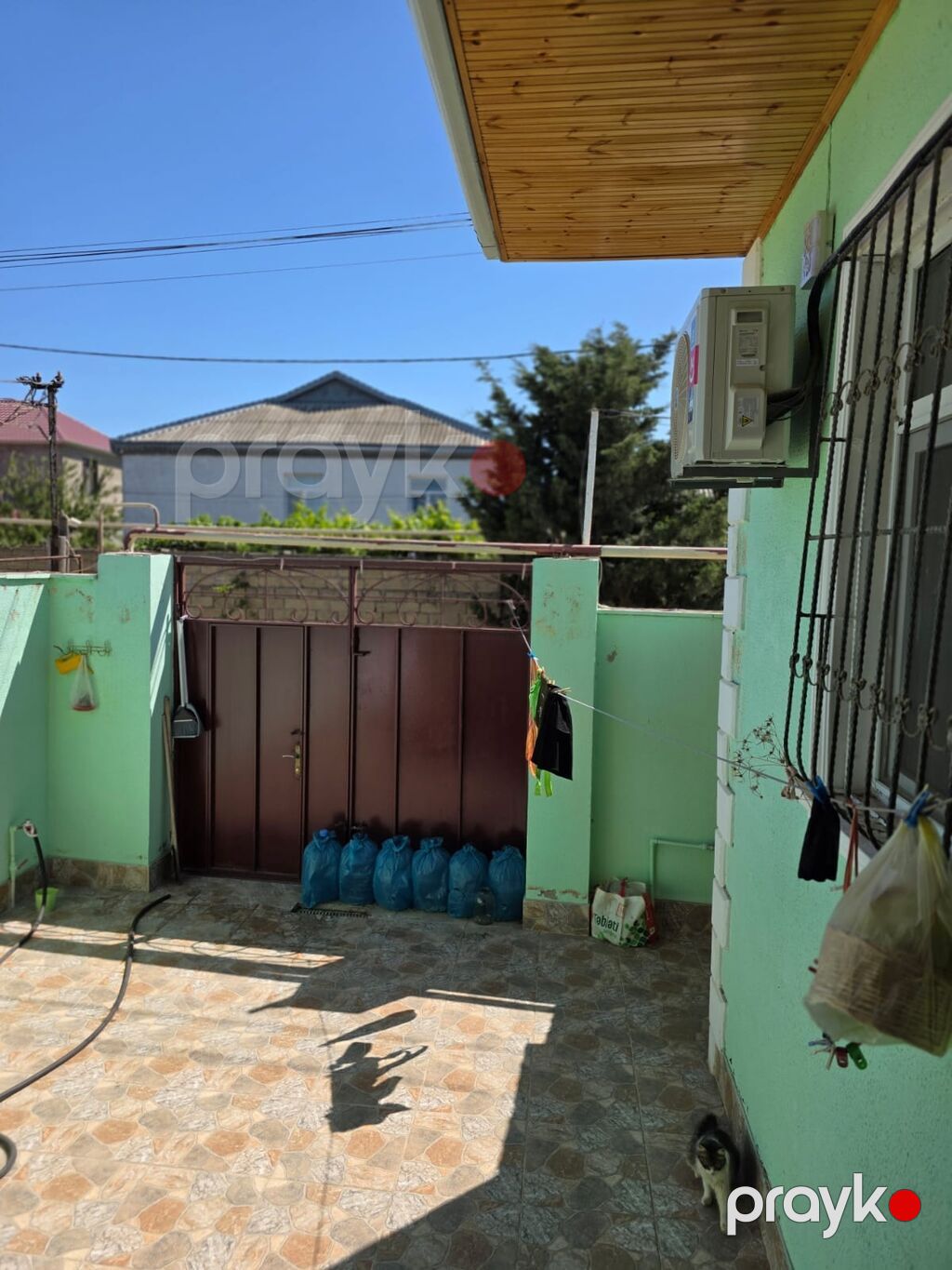 Həyət evi – kompakt həyət sahəsi və örtülü eyvan - Divarları açıq — Ev, villa, Bakı (5)