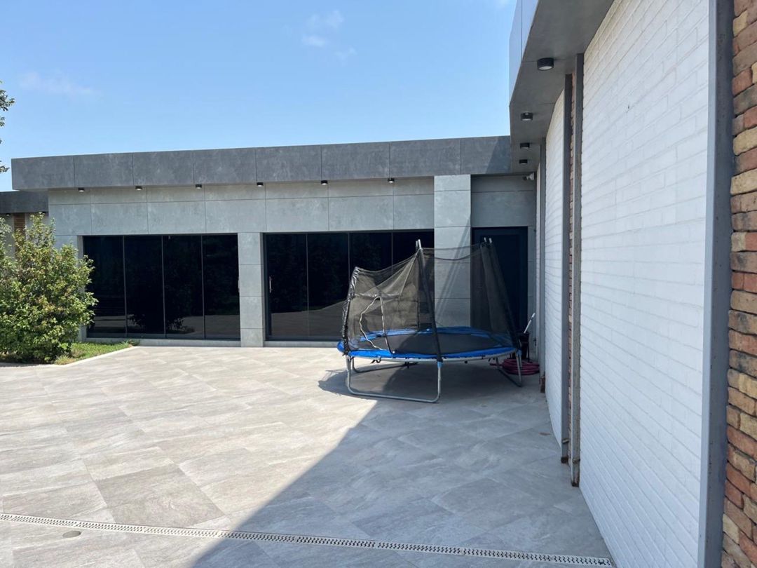 Satılır 5 otaqlı həyət evi/bağ evi 350 m² — Ev, villa, Bakı (12)