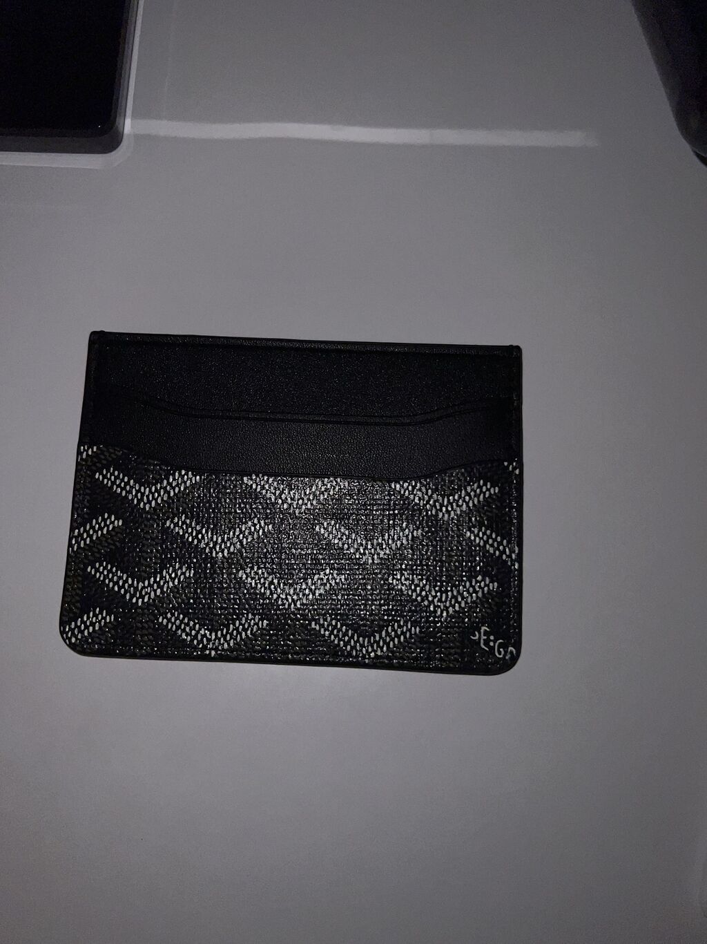 Goyard Saint Sulpice kart qabı – ağ və boz rəng çalarlarında klassik — Cüzdanlar və vizit kartlıqları, Bakı (3)