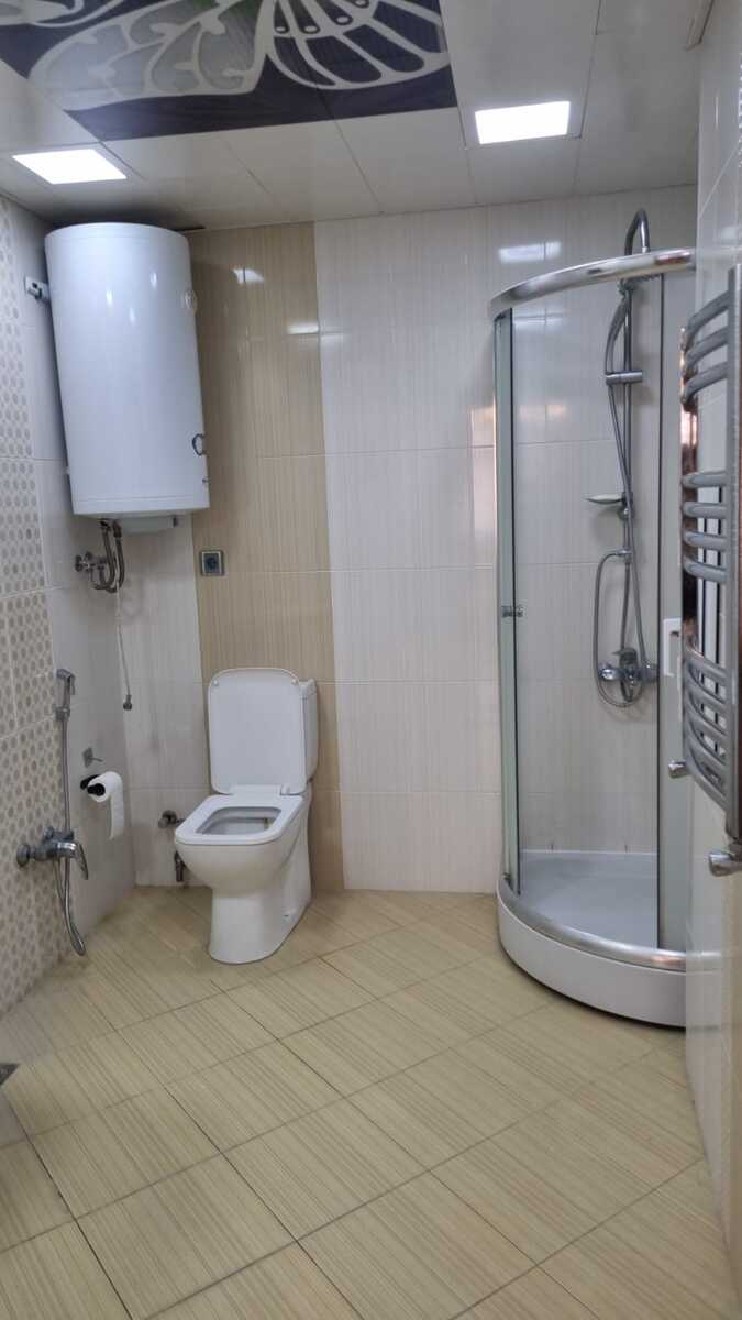 İcarəyə verilir 3 otaqlı yeni tikili 160 m² — Mənzil, Bakı (7)
