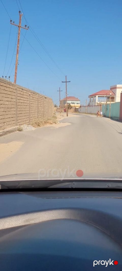 4.5 sot torpaq sahəsi, Pirşağı qəs