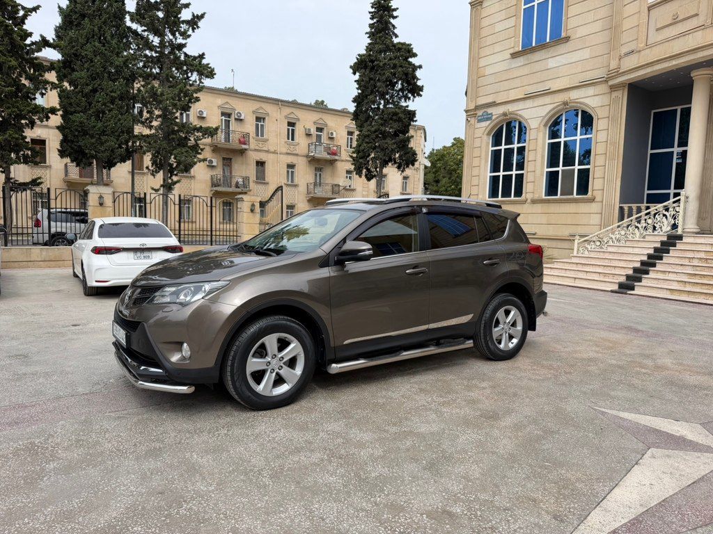 Toyota RAV4, 2.0 L, 2013 il, 130 000 km — Avtomobillər, Bakı (4)