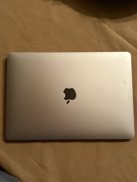 Apple Macbook Air M1 — Bakı