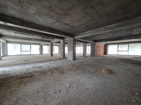 Satılır obyekt 650 m² — Bakı