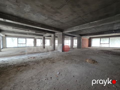 Satılır obyekt 650 m²