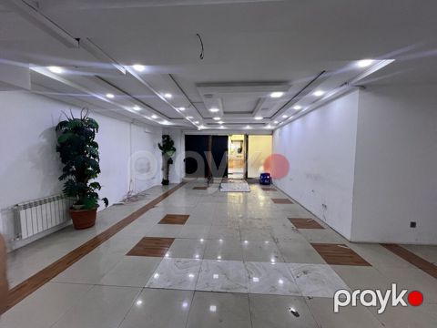 Kommersiya obyekti – geniş zal və ayrıca otaqlarla Restoran və oxşar