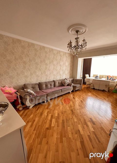 Satılır 3 otaqlı köhnə tikili 81 m²