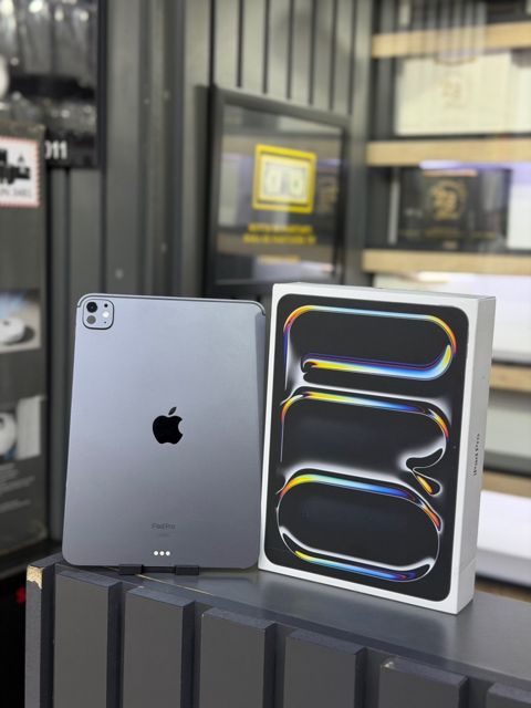 Apple İPad Pro 11 M4 256 GB — Bakı