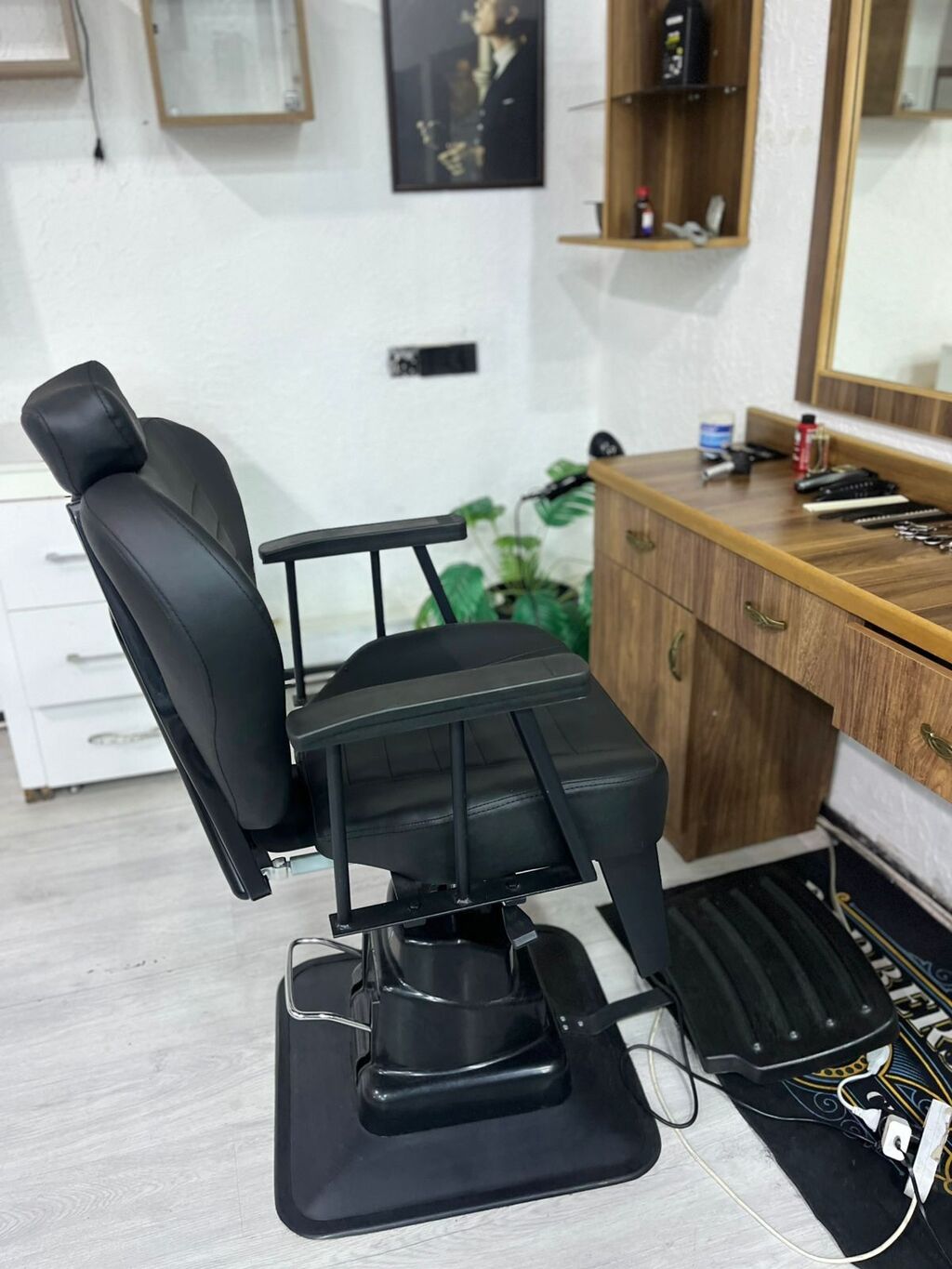 Salon ve berberxana ücün 3 eded kreslo demek olarki Yenidir .Qiymet — Mebel, Bakı (2)