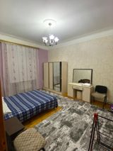 İcarəyə verilir 3 otaqlı köhnə tikili 80 m² — Eldar  bəy
