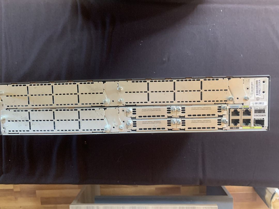 Router Cisco 3800 Series — Şəbəkə və server avadanlığı, Bakı (2)