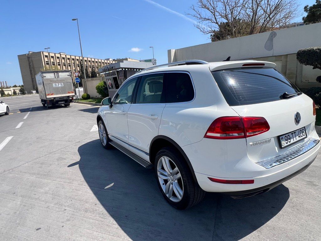 Volkswagen Touareg, 3.6 L, 2011 il, 329 000 km — Avtomobillər, Bakı (8)