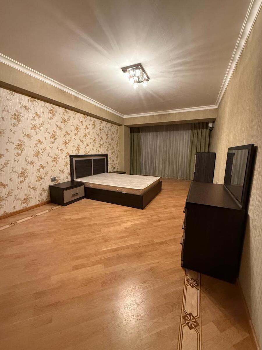 İcarəyə verilir 3 otaqlı köhnə tikili 120 m² — Mənzil, Bakı (11)
