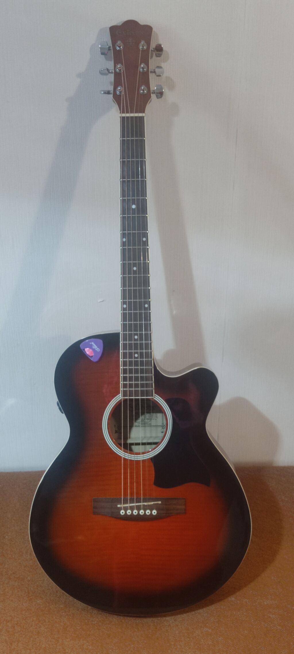 Elektro-akustik gitara – cutaway korpuslu, sunburst boyalı — Gitarlar və digər simli alətlər, Bakı