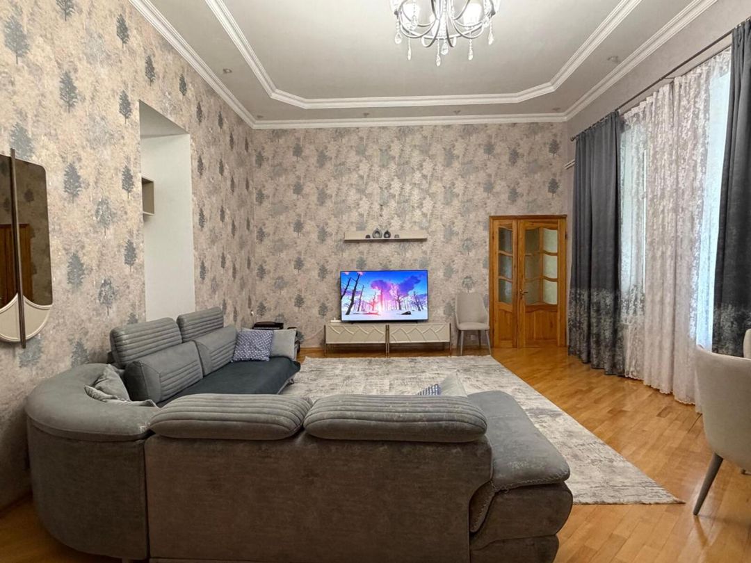 Satılır 5 otaqlı köhnə tikili 255 m² — Mənzil, Bakı (6)