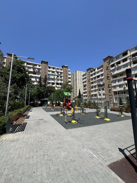 Satılır 2 otaqlı köhnə tikili 40 m² — Bakı
