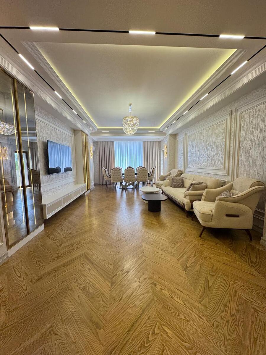 Satılır 4 otaqlı yeni tikili 235 m² — Mənzil, Bakı (2)