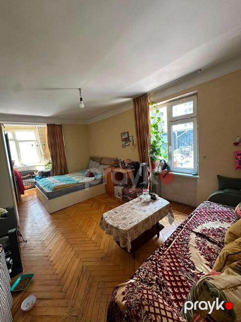 Satılır 1 otaqlı köhnə tikili 35 m²