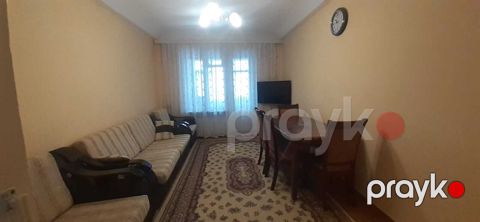 İcarəyə verilir 2 otaqlı köhnə tikili 65 m²
