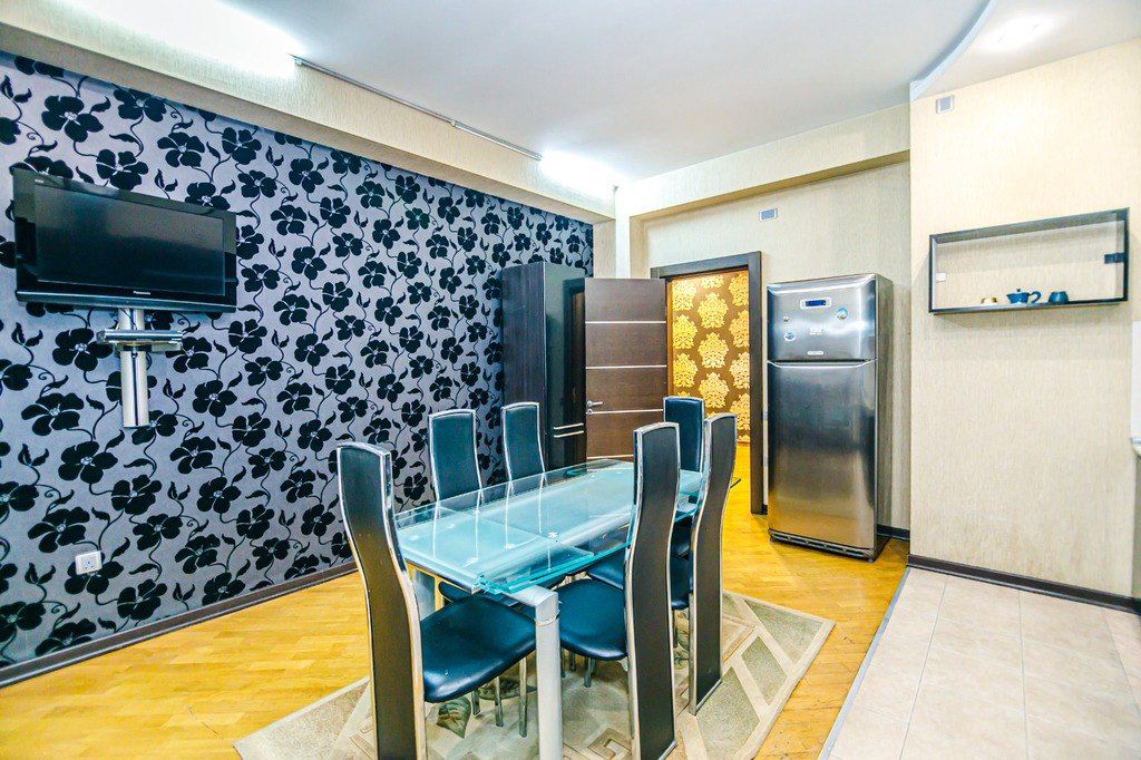 İcarəyə verilir 4 otaqlı yeni tikili 210 m² — Mənzil, Bakı (7)