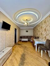 Satılır 2 otaqlı köhnə tikili 50 m² — Sahil m — Mənzil