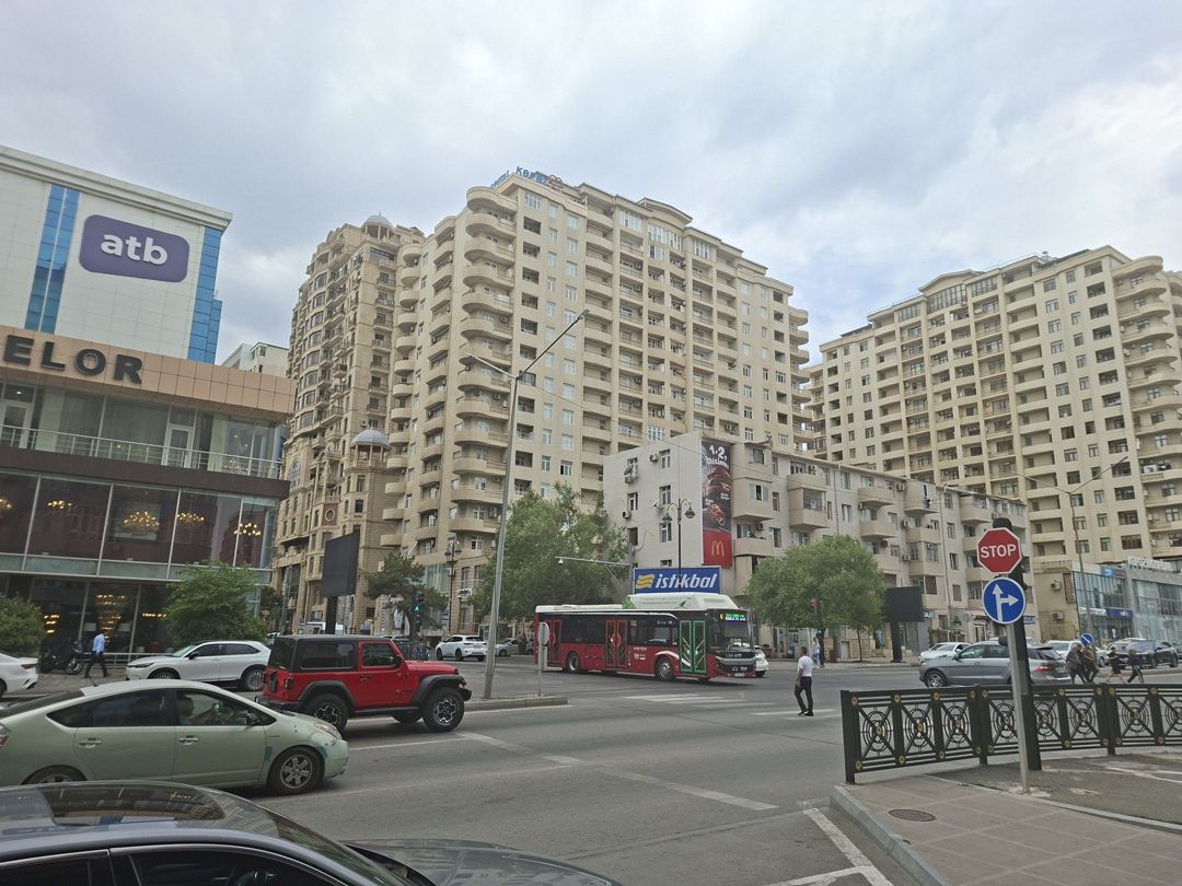 İcarəyə verilir 2 otaqlı köhnə tikili 55 m² — Mənzil, Bakı