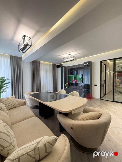 Satılır 3 otaqlı yeni tikili 140 m²