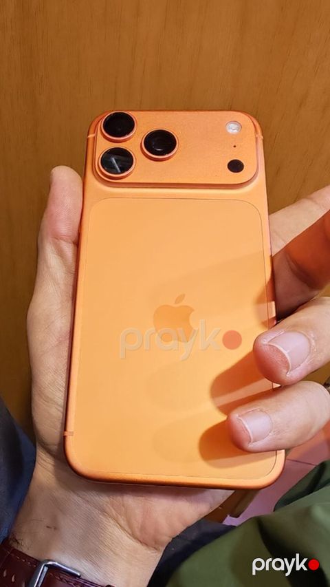 IPhone 17 Pro Max 12/256 UzerindeA-case hediyye verilir. Cizigi ve — Bakı