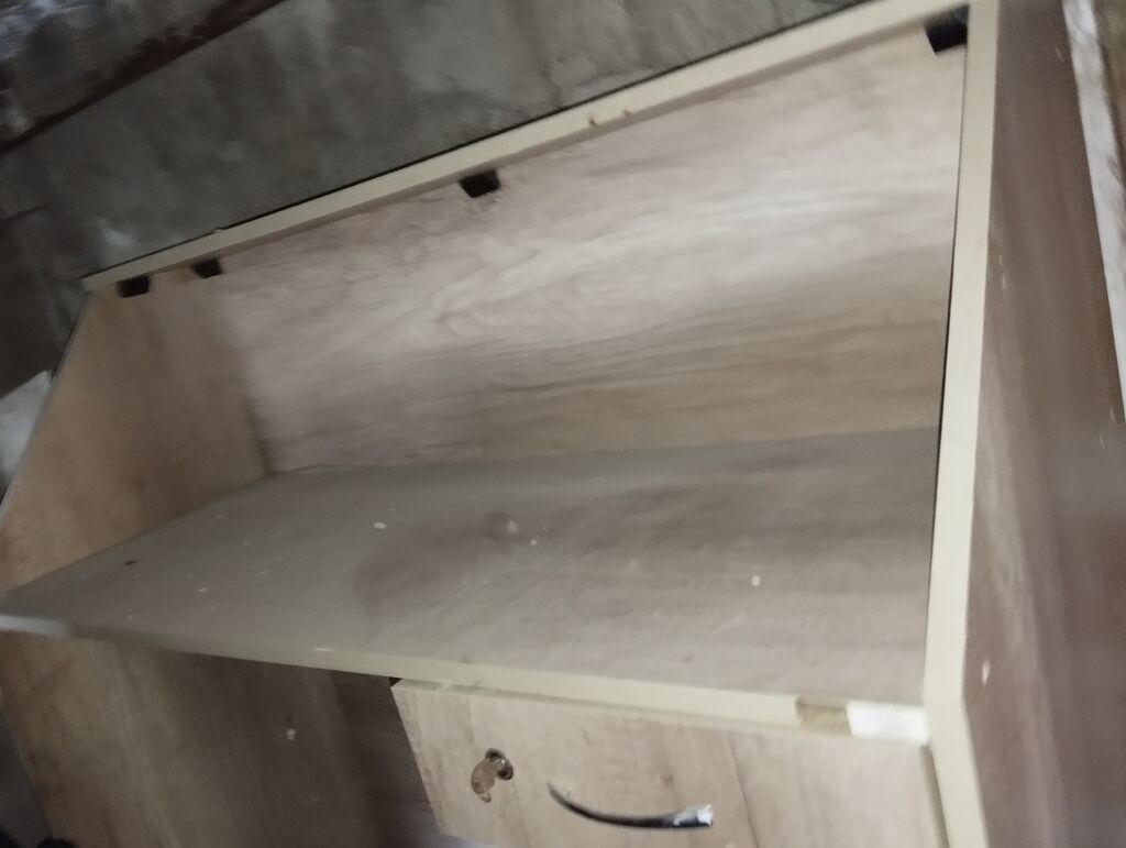 Resepşn kassa masasıTaxta komod/çamadankasa tipli sandıq - Material — Pul qutusunun və şkatulyalar, Bakı