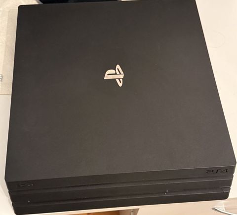 Sony PlayStation 4 Pro 1TB — Bakı