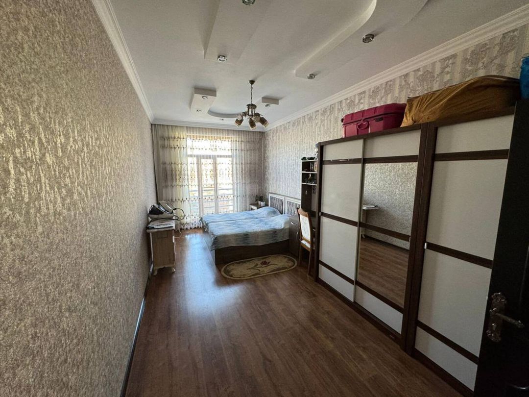 Satılır 4 otaqlı yeni tikili 198 m² — Mənzil, Bakı (6)