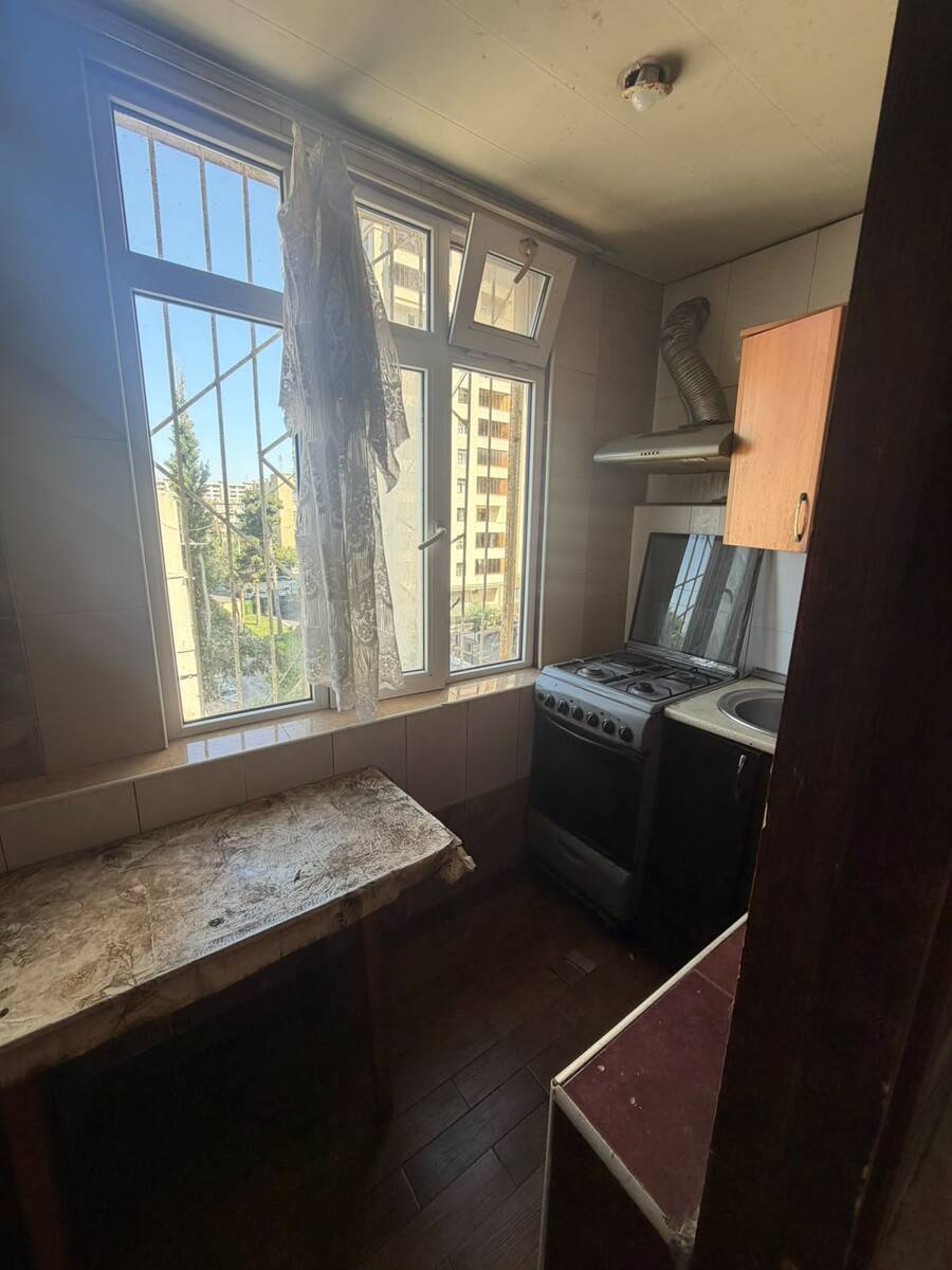 Satılır 2 otaqlı köhnə tikili 42 m² — Mənzil, Bakı (5)