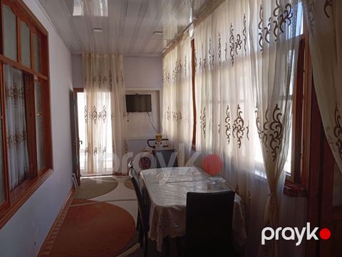 Satılır 4 otaqlı həyət evi/bağ evi 100 m²