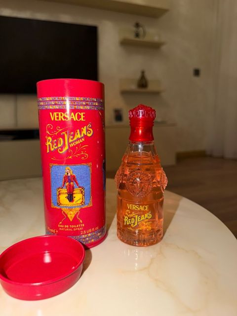 Versace Red Jeans Eau de Toilette — Bakı