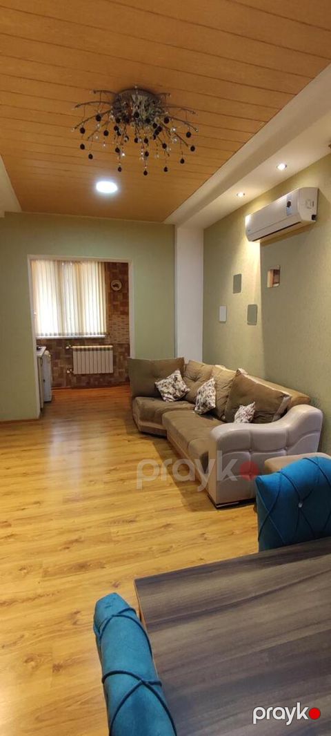 Satılır 2 otaqlı köhnə tikili 45 m²